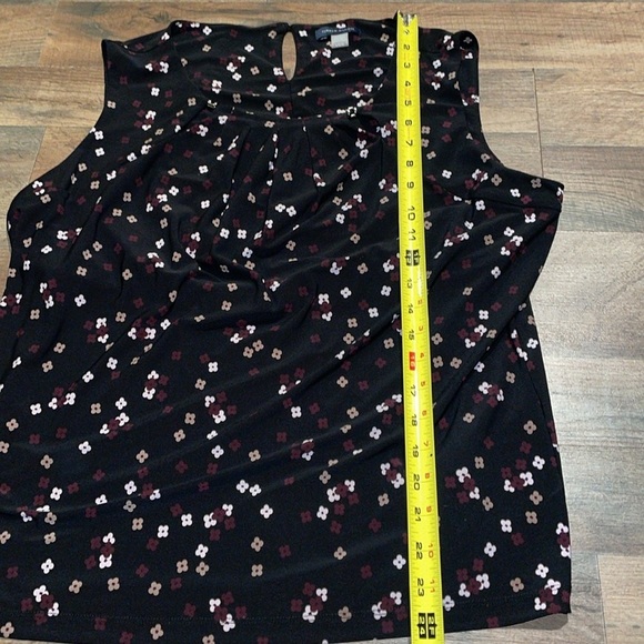 Lof of 5 Shirts.  Size Large. - Picture 4 of 12